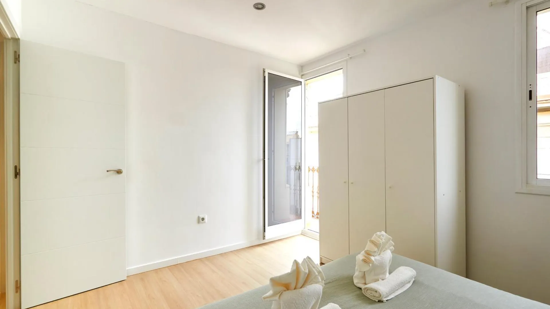 Ma Bright Apartment Next To Parc De Montjuic برشلونة 0*,  إسبانيا